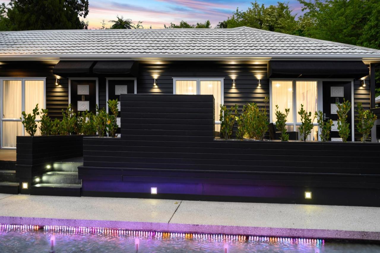 Black Swan Lakeside Boutique Hotel Rotorua Buitenkant foto