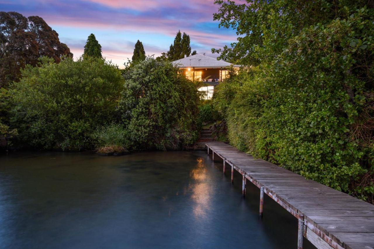 Black Swan Lakeside Boutique Hotel Rotorua Buitenkant foto