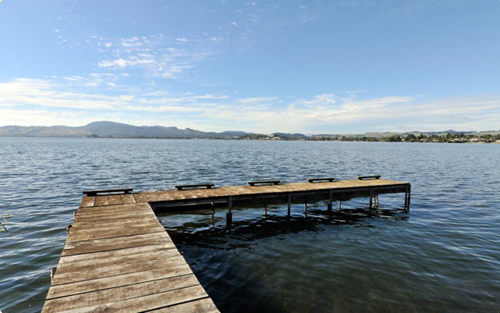 Black Swan Lakeside Boutique Hotel Rotorua Buitenkant foto