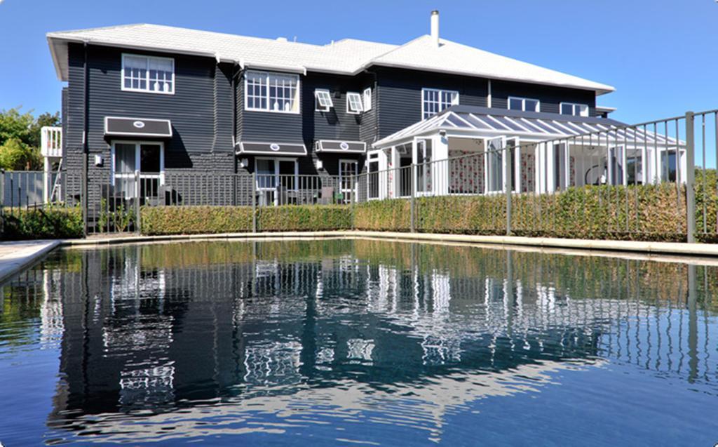 Black Swan Lakeside Boutique Hotel Rotorua Buitenkant foto