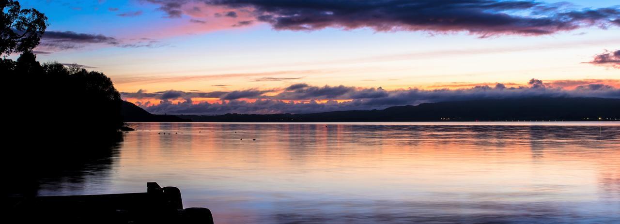 Black Swan Lakeside Boutique Hotel Rotorua Buitenkant foto