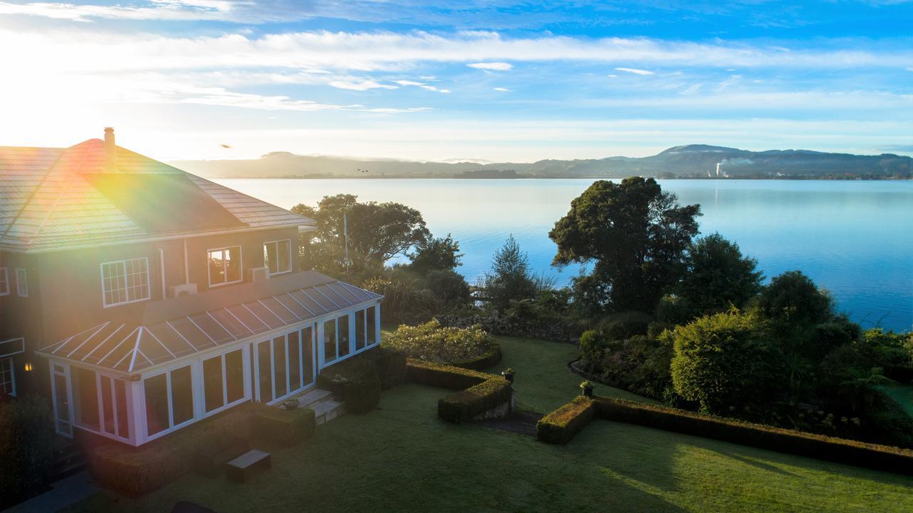 Black Swan Lakeside Boutique Hotel Rotorua Buitenkant foto